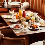 Sofitel Baltimore Tour Eiffel Hotel 5*