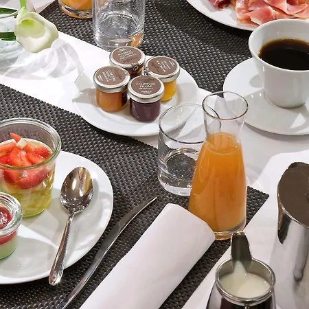 Sofitel Baltimore Tour Eiffel Hotel 5*
