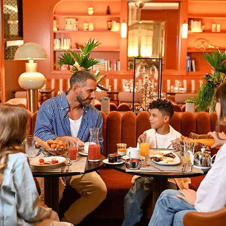 Sofitel Baltimore Tour Eiffel 5* Paris