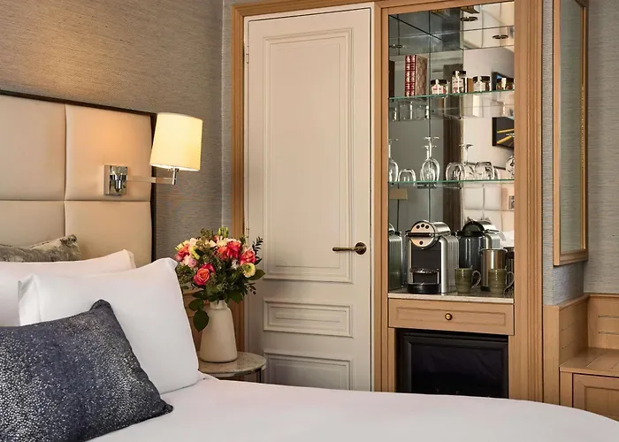 Sofitel Baltimore Tour Eiffel 5* Paris