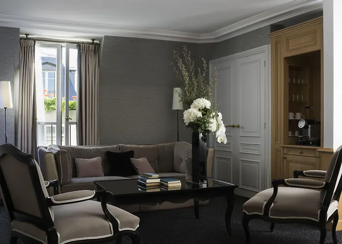 Sofitel Baltimore Tour Eiffel 5*