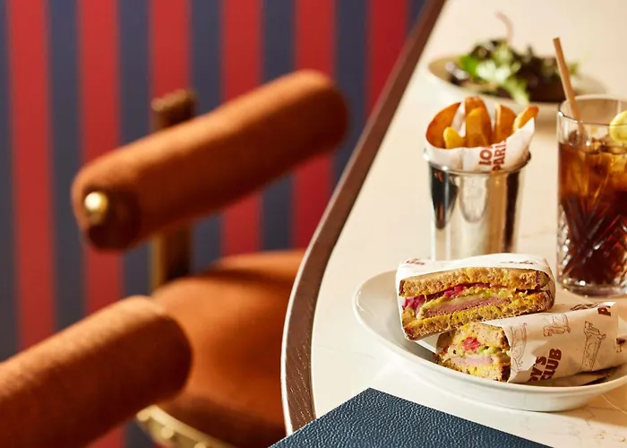 Sofitel Baltimore Tour Eiffel 5*