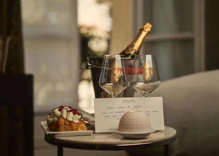 Sofitel Baltimore Tour Eiffel 5*