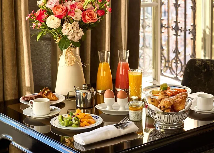 Sofitel Baltimore Tour Eiffel Otel 5*